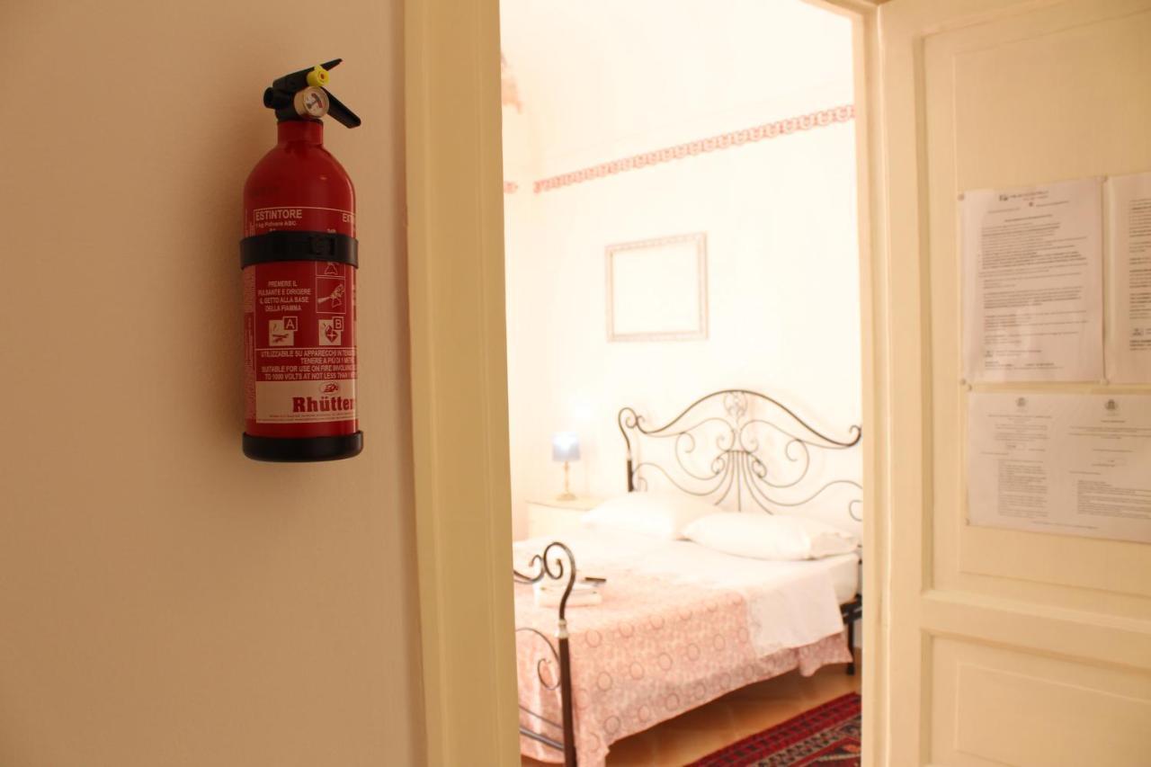 לינה וארוחת בוקר פלרמו Bed&Book Palazzo Cutelli מראה חיצוני תמונה