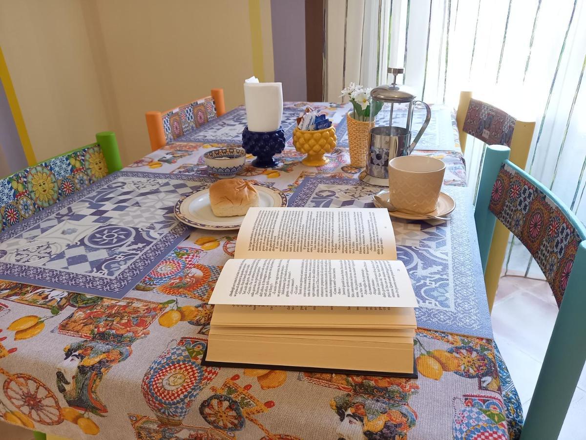לינה וארוחת בוקר פלרמו Bed&Book Palazzo Cutelli מראה חיצוני תמונה