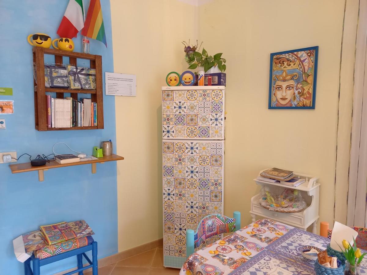 לינה וארוחת בוקר פלרמו Bed&Book Palazzo Cutelli מראה חיצוני תמונה