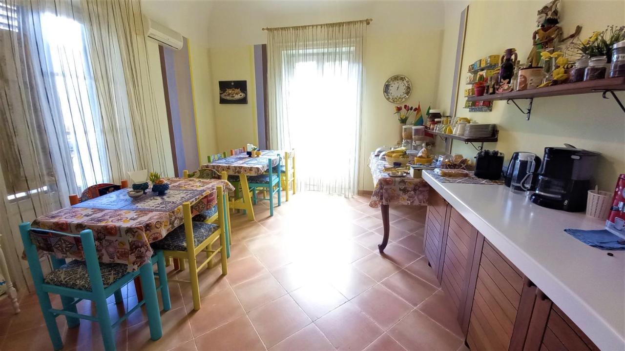 לינה וארוחת בוקר פלרמו Bed&Book Palazzo Cutelli מראה חיצוני תמונה